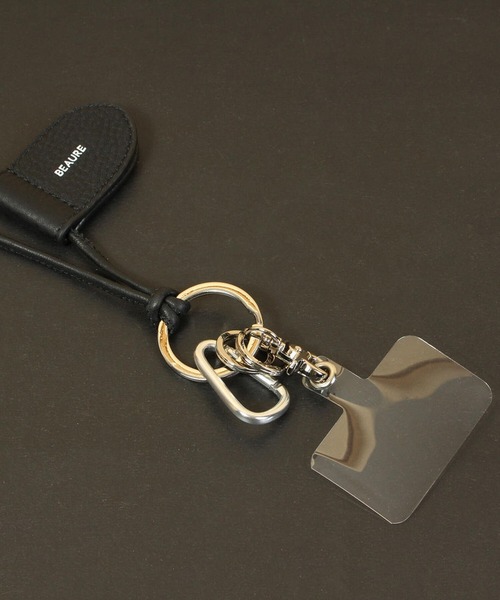 Beau're(ヴュレ)の「【BEAURE】レザー モバイル&マスクストラップ ショルダー B-23114(スマホグッズ・レディース・ベージュ/ブラック/シルバー/イエロー/ブルー/ライトパープル・FREE)」の22枚目の写真