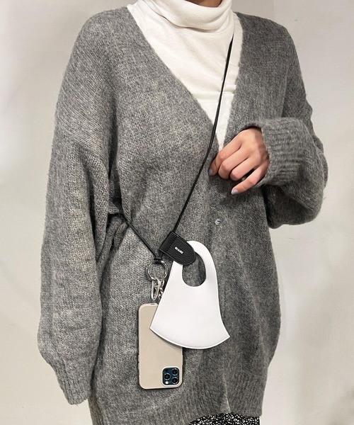 Beau're(ヴュレ)の「【BEAURE】レザー モバイル&マスクストラップ ショルダー B-23114(スマホグッズ・レディース・ベージュ/ブラック/シルバー/イエロー/ブルー/ライトパープル・FREE)」の18枚目の写真