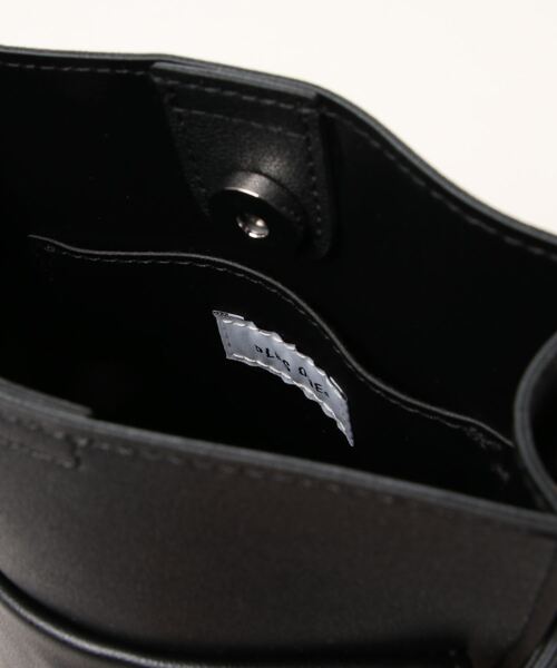 Right-on（ライトオン）の「【PLUS ONE】ＰＬフロントフラップバッグ（ショルダーバッグ・メンズ・ブラック/グレー・ONE SIZE）」の16枚目の写真