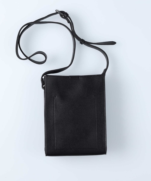 Right-on（ライトオン）の「【PLUS ONE】ＰＬフロントフラップバッグ（ショルダーバッグ・メンズ・ブラック/グレー・ONE SIZE）」の4枚目の写真