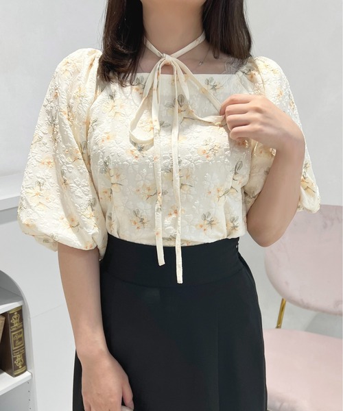 apres jour(アプレジュール)の「フラワー袖ボリュームブラウス【ZOZOTOWN限定アイテム】(シャツ/ブラウス・レディース・ピンク系その他/イエロー系その他/ブラック系その他・フリー/X-LARGE)」の11枚目の写真