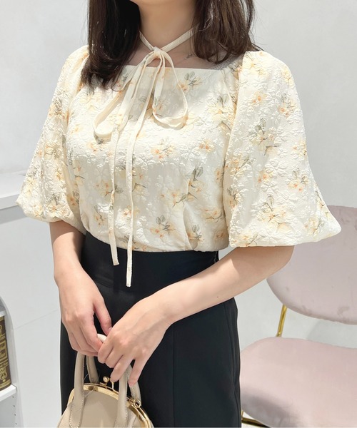 apres jour(アプレジュール)の「フラワー袖ボリュームブラウス【ZOZOTOWN限定アイテム】(シャツ/ブラウス・レディース・ピンク系その他/イエロー系その他/ブラック系その他・フリー/X-LARGE)」の12枚目の写真