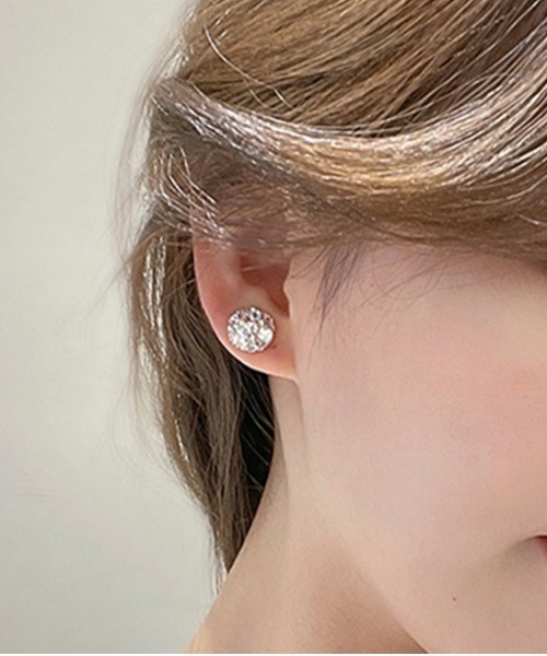 GIVENCHY マグネットピアス(両耳用) GIVENCHY マグネットピアス