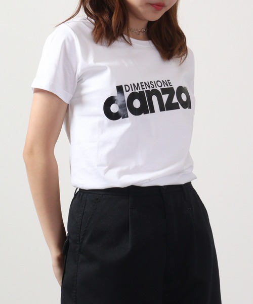 DIMENSIONE danza(ディメンシオーネ ダンツァ)の「DIMENSIONE danza フロントロゴTシャツ(Tシャツ/カットソー・レディース・ブラック/ピンク系/ホワイト/ブルー/ライトピンク/イエロー・XS/M/S)」の1枚目の写真