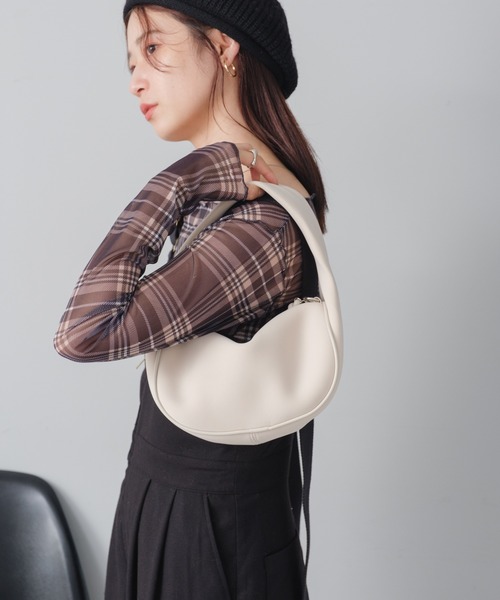 Kastane(カスタネ)の「【2023AWアイテム】ハーフムーンBAG(ハンドバッグ・レディース・アイボリー/ブラック・FREE)」の19枚目の写真