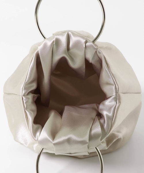 URBAN RESEARCH ROSSO WOMEN（アーバンリサーチ　ロッソ）の「kaene　リングハンドルバッグ（ハンドバッグ・レディース・ベージュ系その他/ブラック・FREE）」の8枚目の写真