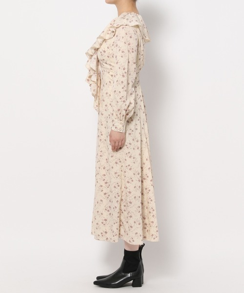 mysty woman（ミスティウーマン）の「ブローチ付きフロントフリルワンピース　986749（ワンピース・レディース・アイボリー/ブラック/ブラウン・FREE）」の9枚目の写真