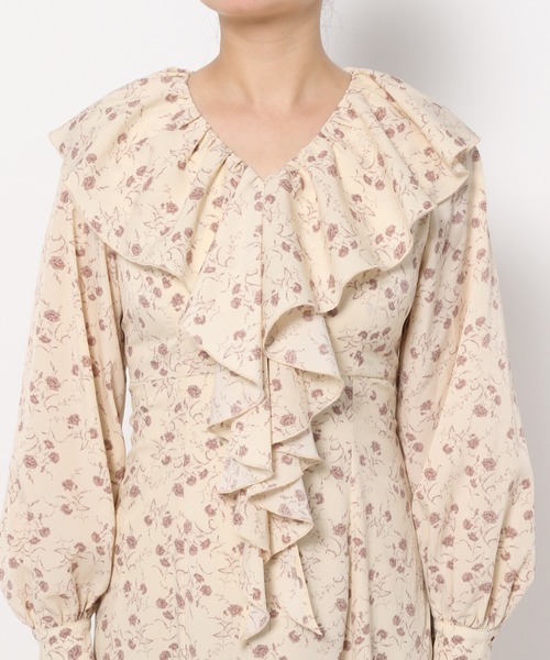 mysty woman（ミスティウーマン）の「ブローチ付きフロントフリルワンピース　986749（ワンピース・レディース・アイボリー/ブラック/ブラウン・FREE）」の11枚目の写真