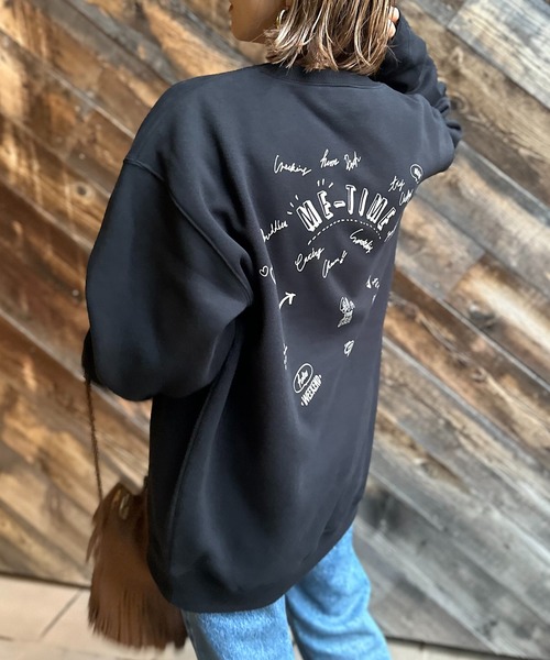 mi via loca(ミヴィアロカ)の「United Athle Vintageライク FRINALLY ウラケ裏起毛 ロゴスウェット(スウェット・レディース・ブラック/ベージュ/トップグレー・MEDIUM/X-LARGE)」の19枚目の写真
