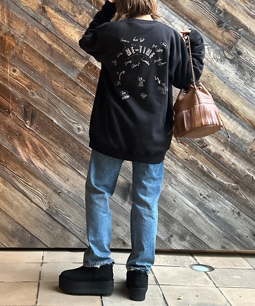 mi via loca(ミヴィアロカ)の「United Athle Vintageライク FRINALLY ウラケ裏起毛 ロゴスウェット(スウェット・レディース・ブラック/ベージュ/トップグレー・MEDIUM/X-LARGE)」の22枚目の写真