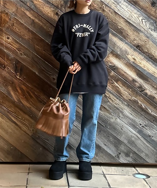 mi via loca(ミヴィアロカ)の「United Athle Vintageライク FRINALLY ウラケ裏起毛 ロゴスウェット(スウェット・レディース・ブラック/ベージュ/トップグレー・MEDIUM/X-LARGE)」の21枚目の写真