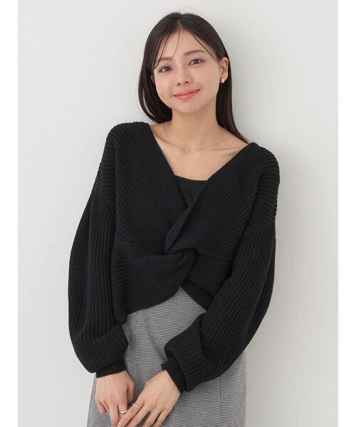 earth music&ecology（アースミュージックアンドエコロジー）の「ツイストデザインニット（ニット/セーター・レディース・ブラック/グレー/アイボリー/ピンクベージュ・FREE）」の3枚目の写真