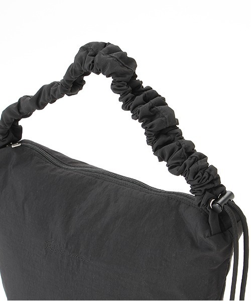 petit main(プティマイン)の「【WEB限定】ママパパドロストミニショルダーバッグ【クロ】(ショルダーバッグ・レディース・ブラック・フリー)」の4枚目の写真