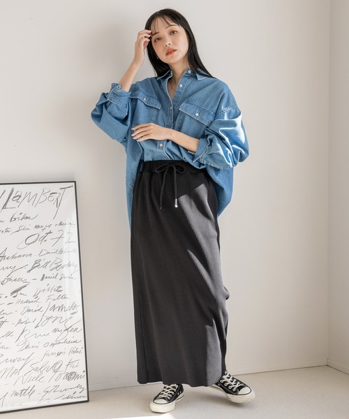 LOWRYS FARM（ローリーズファーム）の「デニムBIGシャツ　991736（シャツ/ブラウス・レディース・ネイビー/ブルー/ブルー系その他・FREE）」の17枚目の写真