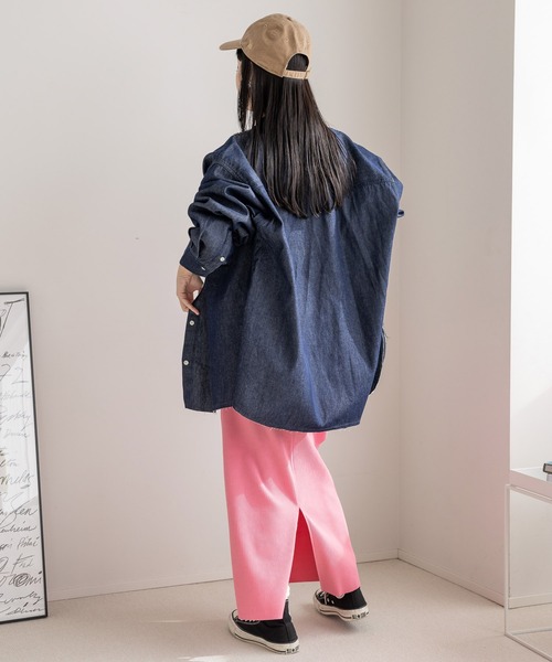 LOWRYS FARM（ローリーズファーム）の「デニムBIGシャツ　991736（シャツ/ブラウス・レディース・ネイビー/ブルー/ブルー系その他・FREE）」の14枚目の写真