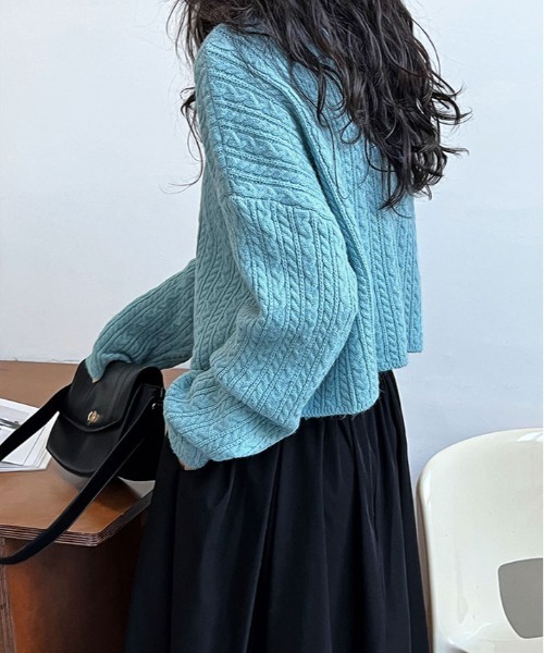 kirakiraShop(キラキラショップ)の「くるみボタン ケーブル ニット ショート カーディガン(ニット/セーター・レディース・グレー/ブルー/ベージュ・FREE)」の17枚目の写真