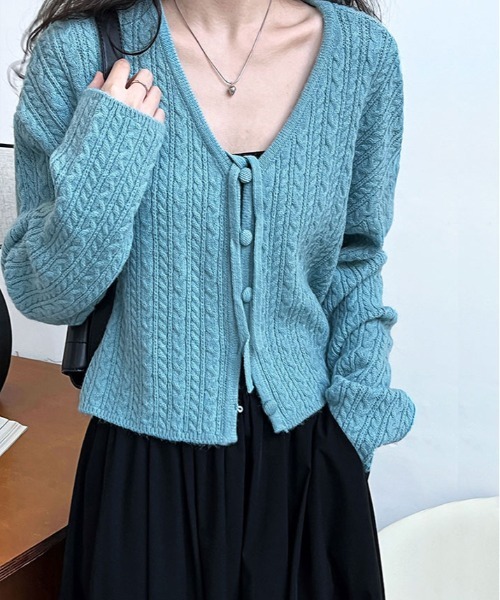kirakiraShop(キラキラショップ)の「くるみボタン ケーブル ニット ショート カーディガン(ニット/セーター・レディース・グレー/ブルー/ベージュ・FREE)」の18枚目の写真