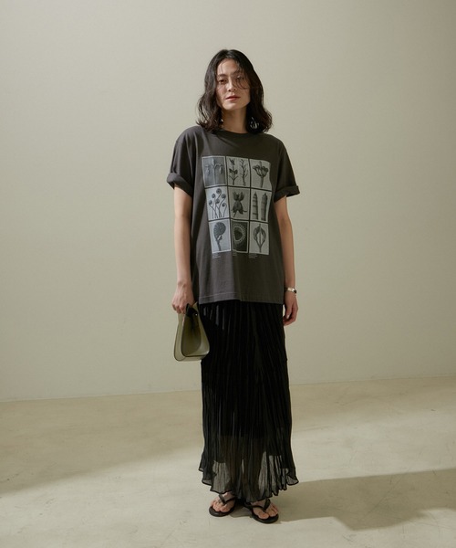 SALON adam et rope'（サロン アダム エ ロペ）の「エアリーシアープリーツスカート（スカート・レディース・ブラック/ベージュ・FREE）」の22枚目の写真