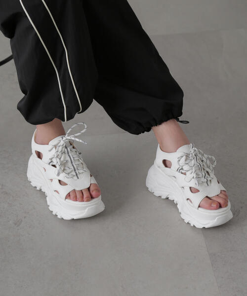 FREE'S MART（フリーズマート）の「◆スニーカーソールサンダル（サンダル・レディース・ブラック/ホワイト・MEDIUM/SMALL）」の15枚目の写真