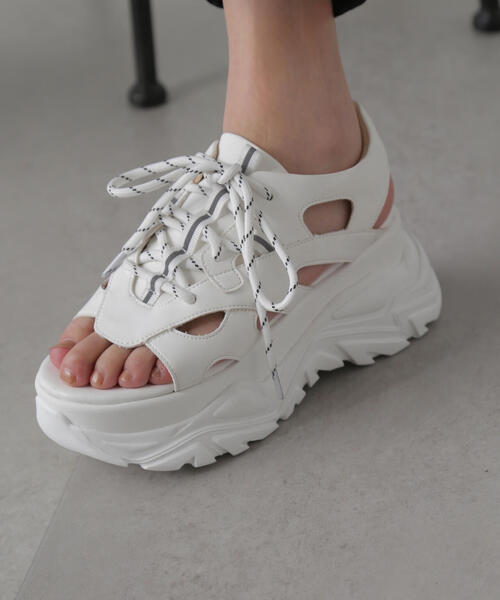 FREE'S MART（フリーズマート）の「◆スニーカーソールサンダル（サンダル・レディース・ブラック/ホワイト・MEDIUM/SMALL）」の17枚目の写真