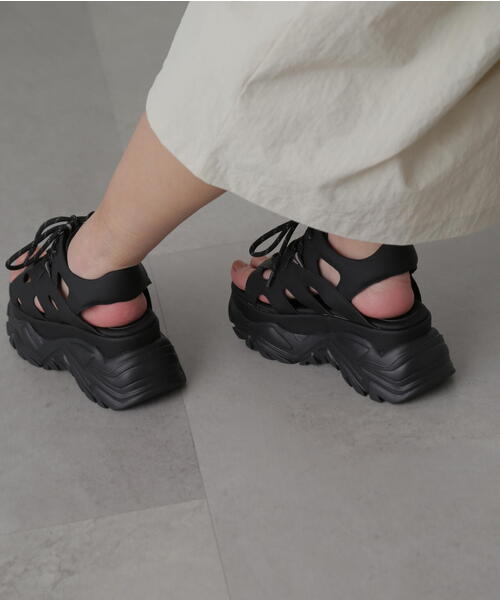 FREE'S MART（フリーズマート）の「◆スニーカーソールサンダル（サンダル・レディース・ブラック/ホワイト・MEDIUM/SMALL）」の3枚目の写真