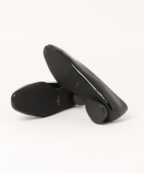 mio notis（ミオノティス）の「Vカットパンプス/MIO NOTIS DR24（パンプス・レディース・ライトベージュ/ブラック・37/36/39/38）」の4枚目の写真