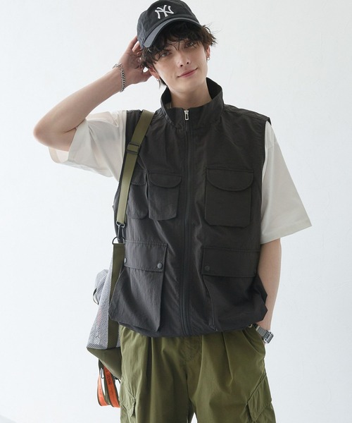 RAGEBLUE(レイジブルー)の「マルチポケット/ミリタリー/オーバーサイズナイロンベスト(ベスト・メンズ・ブラック/ブラウン系その他/ライトグレー・MEDIUM/LARGE)」の21枚目の写真