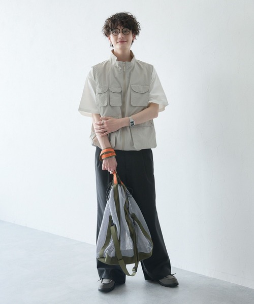 RAGEBLUE(レイジブルー)の「マルチポケット/ミリタリー/オーバーサイズナイロンベスト(ベスト・メンズ・ブラック/ブラウン系その他/ライトグレー・MEDIUM/LARGE)」の4枚目の写真