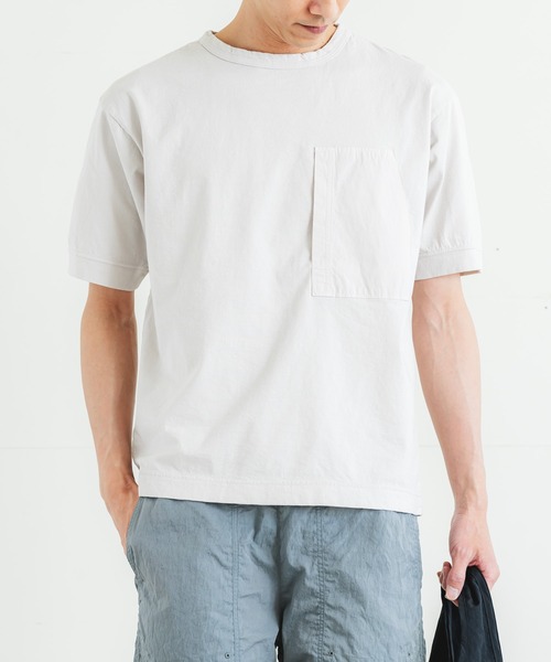 quadro(クオドロ)の「24/1GTⅡスーパー天竺布帛ポケット半袖クルーネックプルオーバー(Tシャツ/カットソー・メンズ・ベージュ/ダークグリーン/ブルーグレー/ライトグレー・LARGE/MEDIUM)」の10枚目の写真