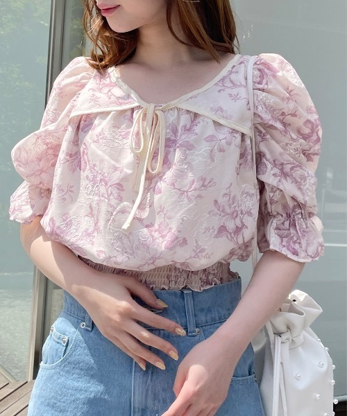 one way（ワンウェイ）の「デコルテリボンブラウス　花柄/レース（シャツ/ブラウス・レディース・ブルー系その他/ピンク系その他/ブラック系その他/ホワイト/ブルー/ブラック/ブラック系その他2/ホワイト系その他/ブルー系その他2・FREE）」の9枚目の写真