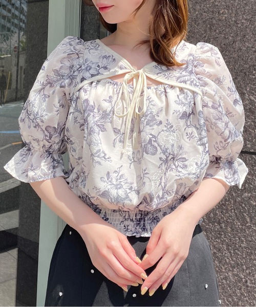 one way（ワンウェイ）の「デコルテリボンブラウス　花柄/レース（シャツ/ブラウス・レディース・ブルー系その他/ピンク系その他/ブラック系その他/ホワイト/ブルー/ブラック/ブラック系その他2/ホワイト系その他/ブルー系その他2・FREE）」の11枚目の写真