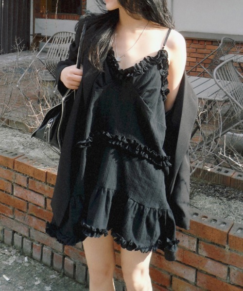 Vipoa（ヴィポア）の「フリルフェミニンワンピース（ワンピース・レディース・ブラック/ホワイト・FREE）」の2枚目の写真