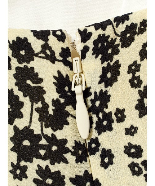 Mila Owen（ミラオーウェン）の「ナローシルエットスカート【手洗い可能】（スカート・レディース・アイボリー/ブラック/イエロー・0/1）」の9枚目の写真