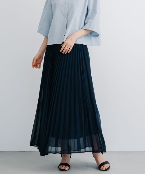 refinedworks(リファインドワークス)の「【refinedworks】コーデに華やかさを添えるプリーツスカート!(スカート・レディース・グレー/オリーブ/ネイビー・FREE)」の2枚目の写真