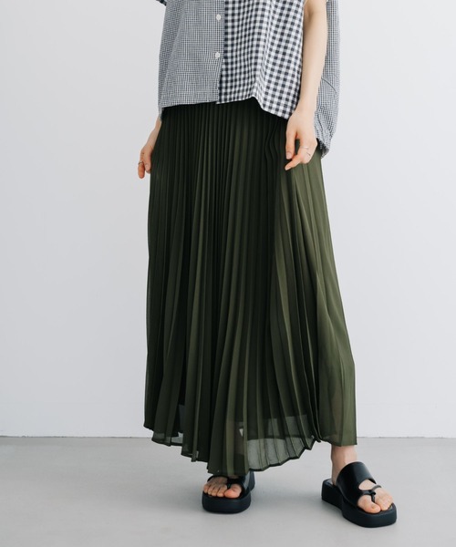 refinedworks(リファインドワークス)の「【refinedworks】コーデに華やかさを添えるプリーツスカート!(スカート・レディース・グレー/オリーブ/ネイビー・FREE)」の3枚目の写真