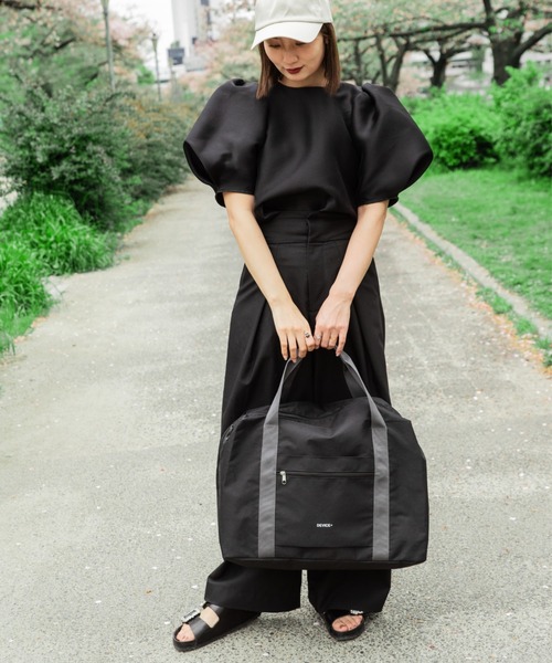 DEVICE+（デバイスプラス）の「【折りたたんで収納可能】DEVICE＋ デバイスプラス 3way ボストン ショルダーバッグ（ボストンバッグ・レディース・ブラック/グレイッシュベージュ/クリーム/グレー/ブラック×グレー・FREE）」の11枚目の写真