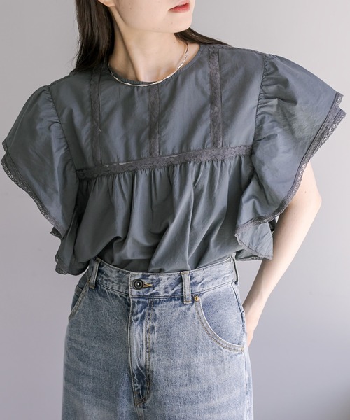 PUAL CE CIN（ピュアルセシン）の「袖フリルレースブラウス（シャツ/ブラウス・レディース・ブラック/グレー/オフホワイト・FREE）」の3枚目の写真