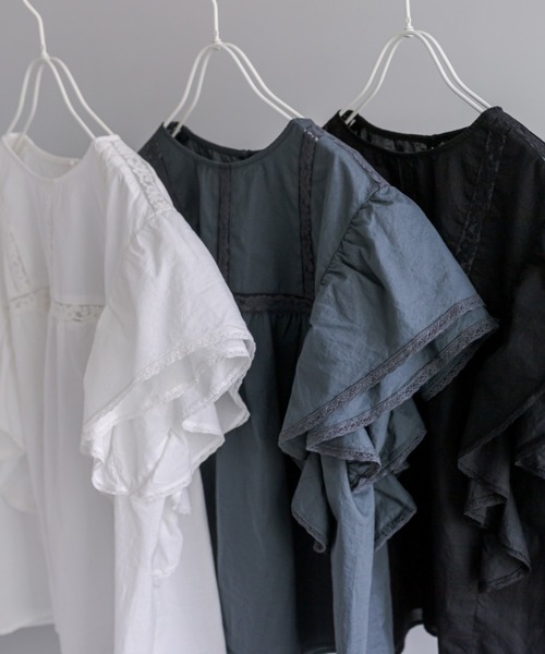 PUAL CE CIN（ピュアルセシン）の「袖フリルレースブラウス（シャツ/ブラウス・レディース・ブラック/グレー/オフホワイト・FREE）」の5枚目の写真