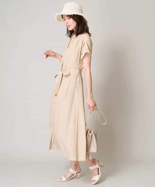 a.v.v（アーヴェヴェ）の「【洗える】シフォンドットバンドカラーワンピース（ワンピース・レディース・ベージュ/ブラック・40/38/36/34/42）」の12枚目の写真