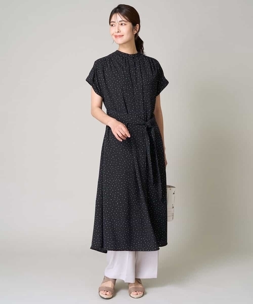 a.v.v（アーヴェヴェ）の「【洗える】シフォンドットバンドカラーワンピース（ワンピース・レディース・ベージュ/ブラック・40/38/36/34/42）」の18枚目の写真