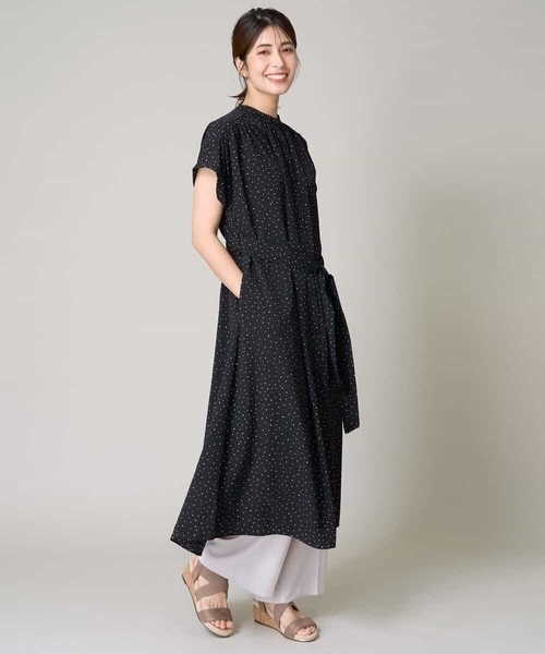 a.v.v（アーヴェヴェ）の「【洗える】シフォンドットバンドカラーワンピース（ワンピース・レディース・ベージュ/ブラック・40/38/36/34/42）」の20枚目の写真