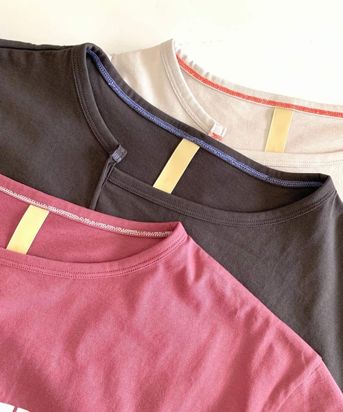 Q（キュー）の「カレッジロゴT（Tシャツ/カットソー・レディース・チャコールグレー/ベージュ/ピンク・MEDIUM）」の8枚目の写真