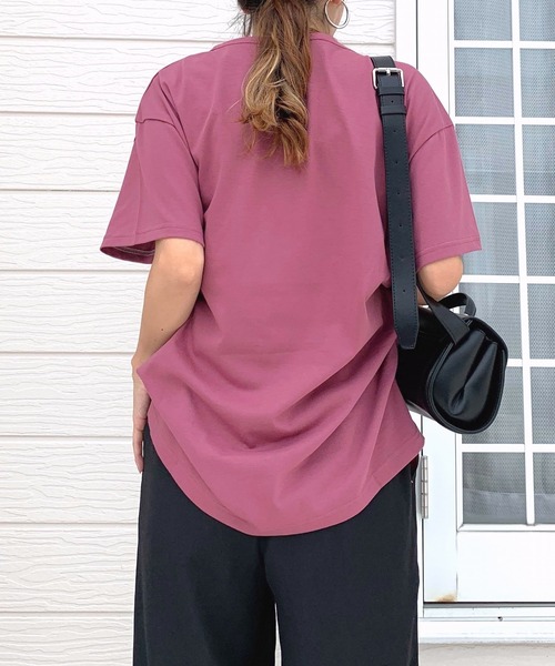 Q（キュー）の「カレッジロゴT（Tシャツ/カットソー・レディース・チャコールグレー/ベージュ/ピンク・MEDIUM）」の16枚目の写真