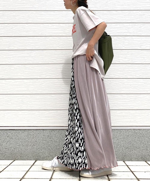 Q（キュー）の「カレッジロゴT（Tシャツ/カットソー・レディース・チャコールグレー/ベージュ/ピンク・MEDIUM）」の19枚目の写真