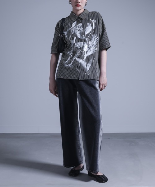 kOhAKU(コハク)の「かすれプリントストライプ柄シャツ(シャツ/ブラウス・レディース・ライトブルー/ブラック・2/1)」の11枚目の写真