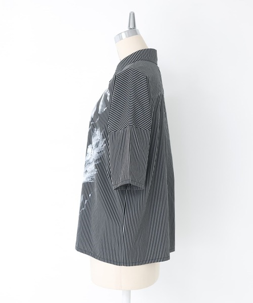 kOhAKU(コハク)の「かすれプリントストライプ柄シャツ(シャツ/ブラウス・レディース・ライトブルー/ブラック・2/1)」の6枚目の写真