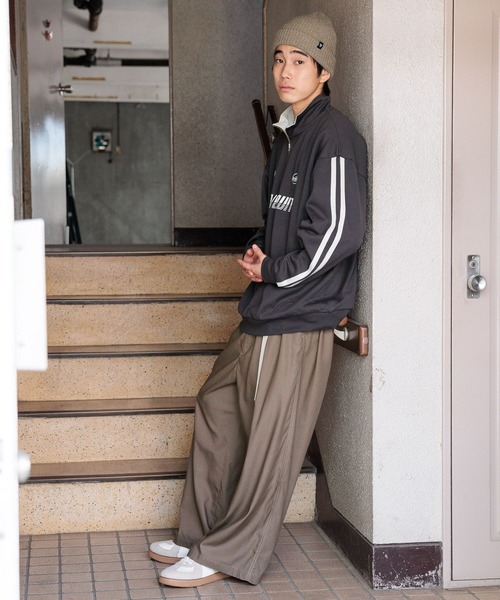 niko and...（ニコアンド）の「ダンボールハーフZIPプルオーバー（スウェット・メンズ・レッド/オフホワイト/ネイビー/チャコール・LARGE/MEDIUM）」の6枚目の写真