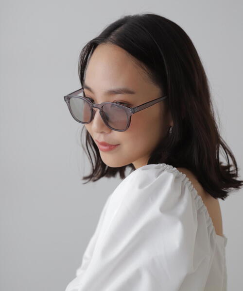 FREE'S MART（フリーズマート）の「◆ライトカラーサングラス（サングラス・レディース・ブラック/ホワイト/ベージュ・ﾌﾘ-）」の4枚目の写真