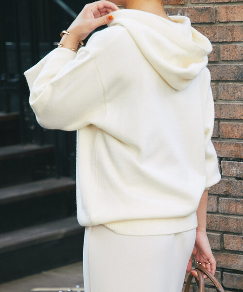 un dix cors（アンディコール）の「《セットアップ対応可》アルパカタッチニットフーディー（パーカー・レディース・チャコールグレー/アイボリー/ブラック・FREE）」の6枚目の写真