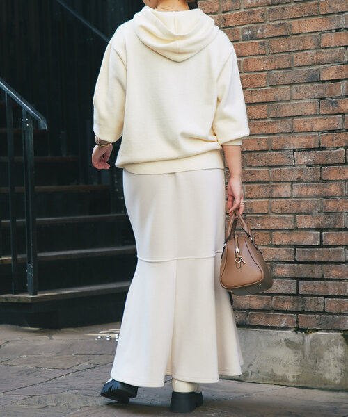 un dix cors（アンディコール）の「《セットアップ対応可》アルパカタッチニットフーディー（パーカー・レディース・チャコールグレー/アイボリー/ブラック・FREE）」の11枚目の写真